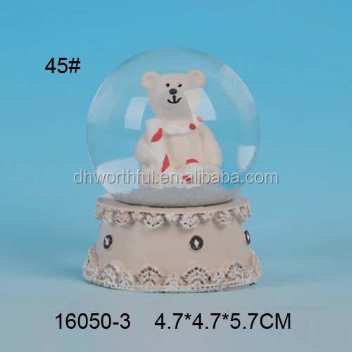 Lovely bear shaped crystal snow globe water ball