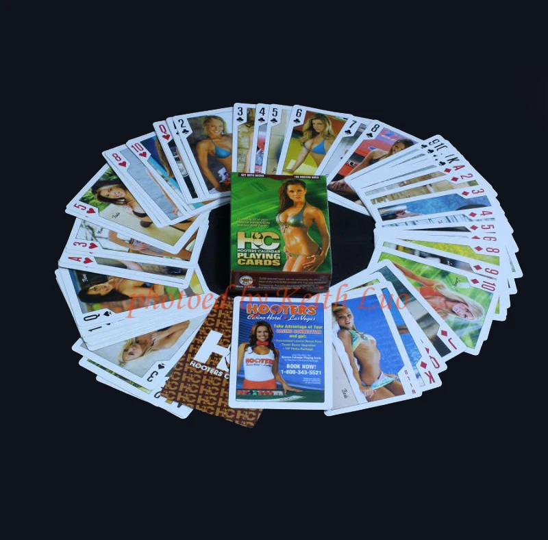 В большом количестве взрослые сексуальные игральные карты для катания на велосипеде