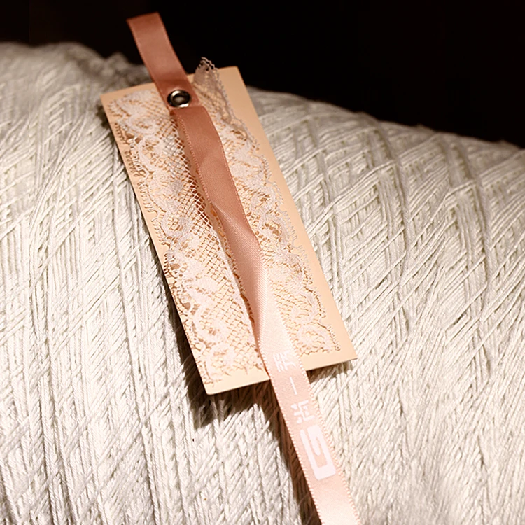 Custom Printed Die Cut Paper Hangtag Jewelry Gift Tags With Ribbon String Hangtag Swing Price Tag Custom Gift Tag