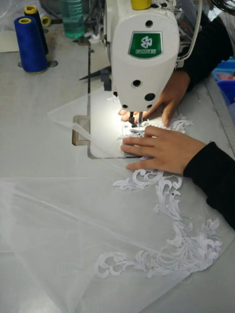 
ZH0913X White Rhinestone Wedding Shoes Fashion Silver High Heels Crystal Wedding Prom Bridal Party Shoes with Round Toe New 