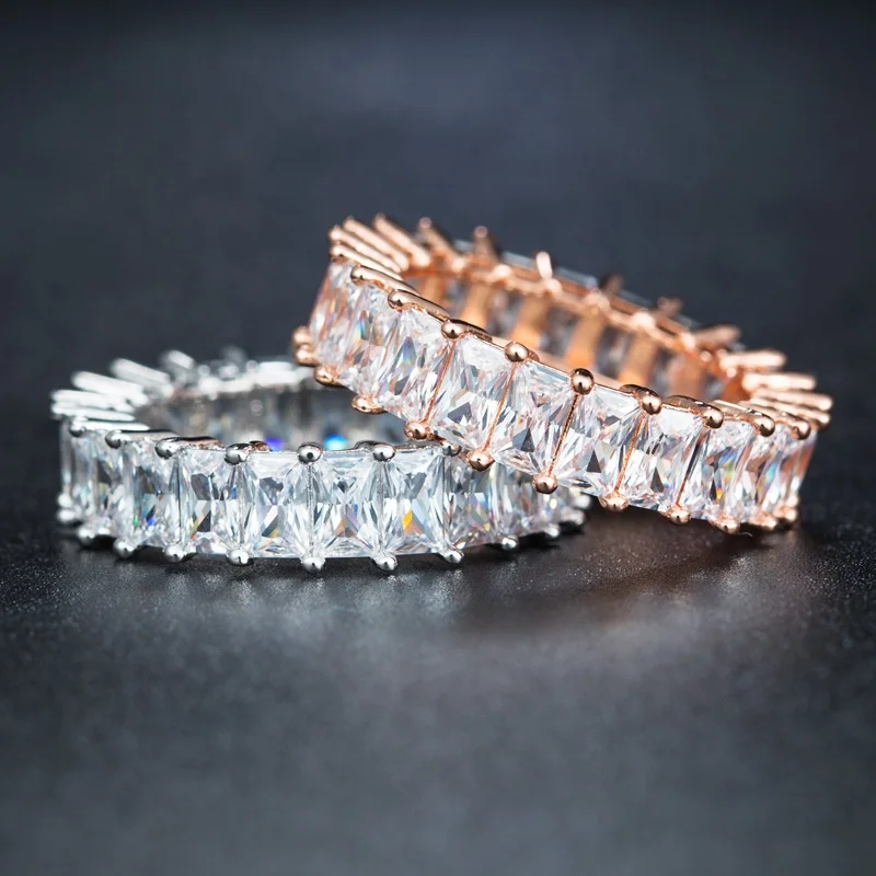 Fashion Bar Setting Design Lucky Stone Finger Ring with Cheap Diamond