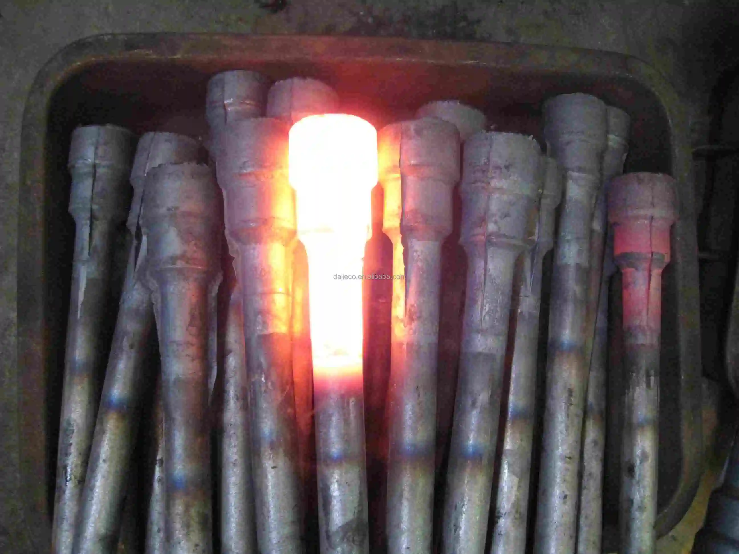 Upsetting machine for heating steel bar (Single-head)