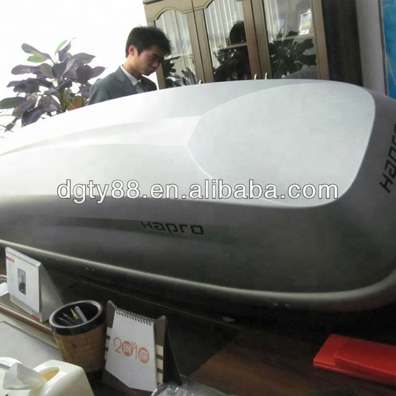 Пластиковый ящик для крыши автомобиля