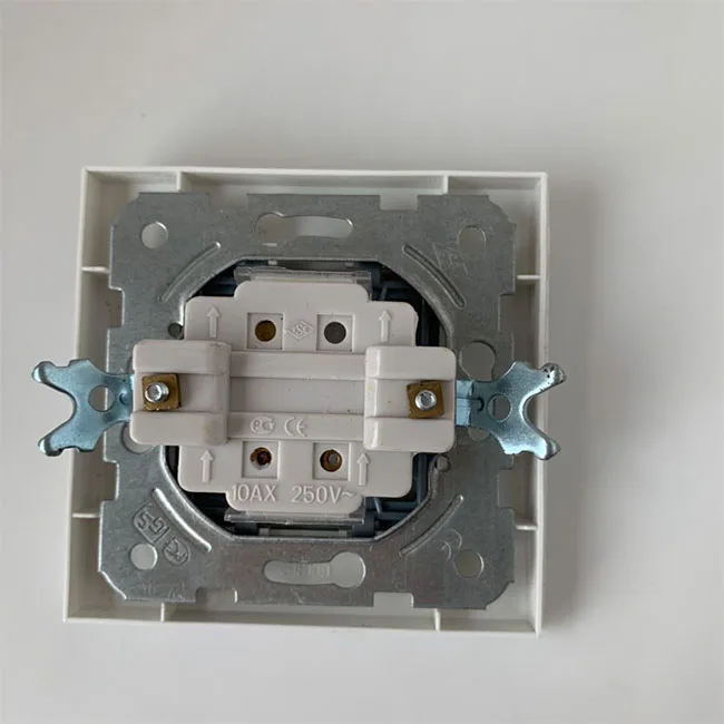  Которая производится в округе Вэньчжоу Производитель стандарт ЕС 1 gang настенный Электрический переключатель банды выключатель