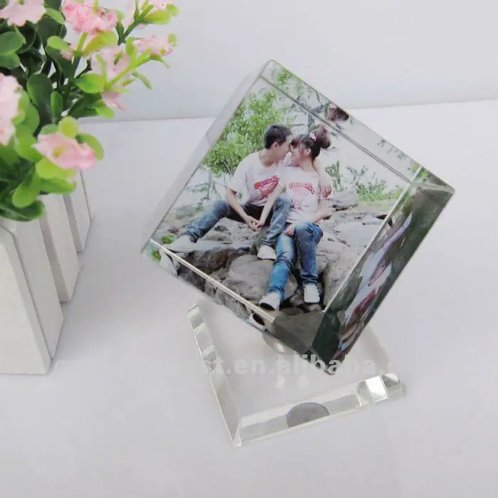 
Clear cube shaped acrylic pop photo frame with stand 