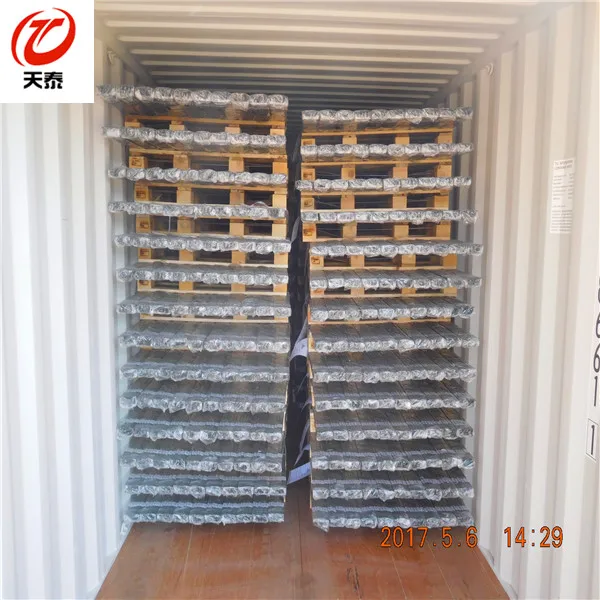 China Manufacturer 10 Ft Steel T Fence Post Available in thickness of 3mm to 4mm, length of 1m to 3m