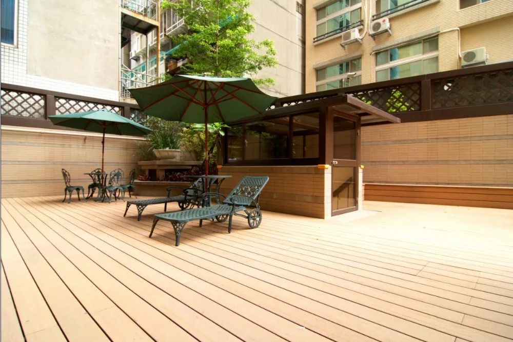 Vyokewood WPC White Wood Panel Vinyl Flooring Wood Plastic Composite Decking Floor