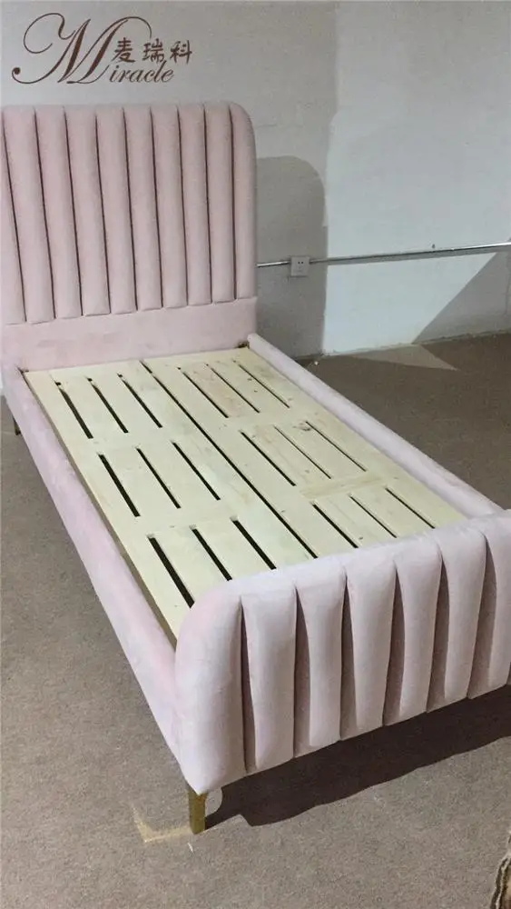 Beautiful Pink Color Queen Size Princess Bed With Gold Metal Frame