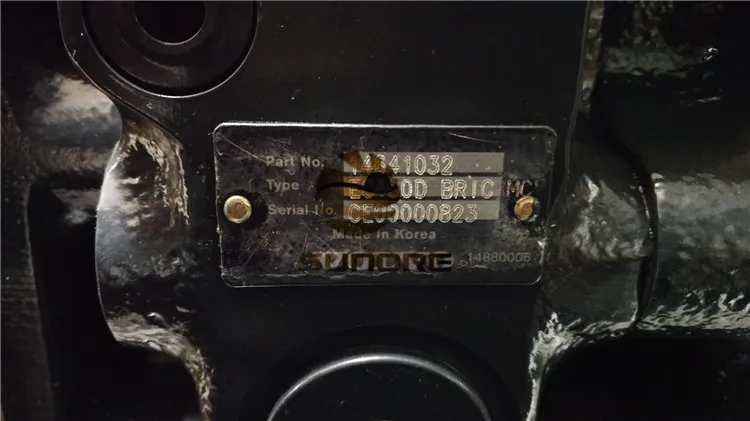 Excavator MCV EC480 main valve EC480D hydraulic control valve VOE 14641032