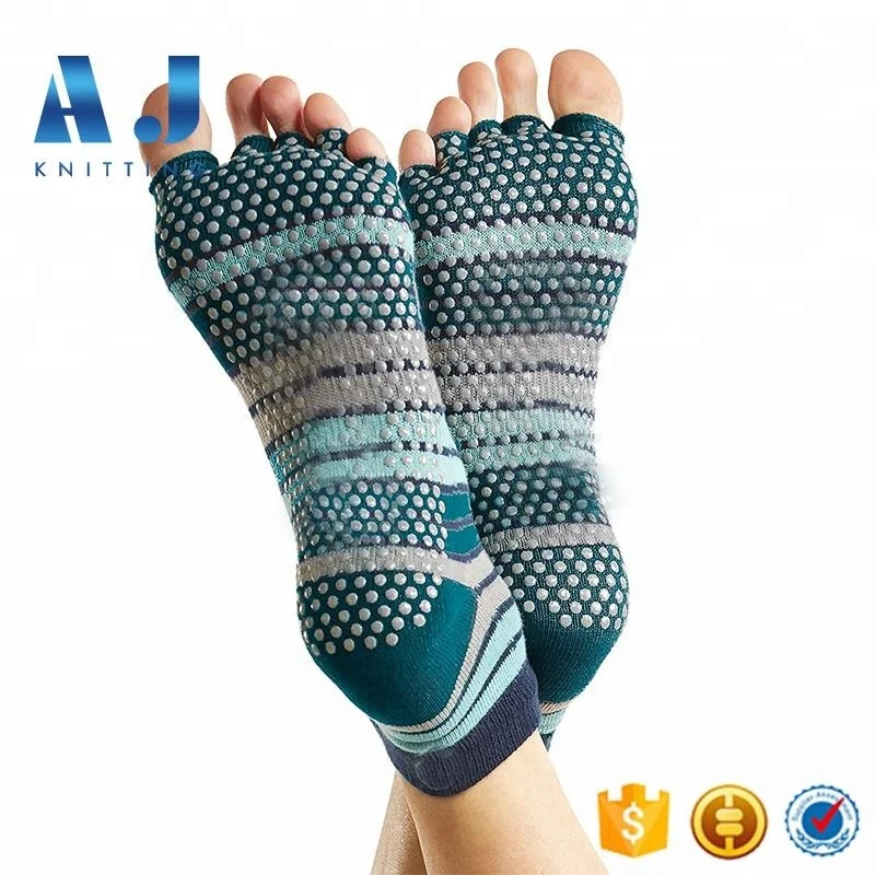 AJ18120 Custom Funny Colorful Pink Stripes Cotton Sport Half Toe Grip Non-Slip Ankle Socks for Ballet Yoga