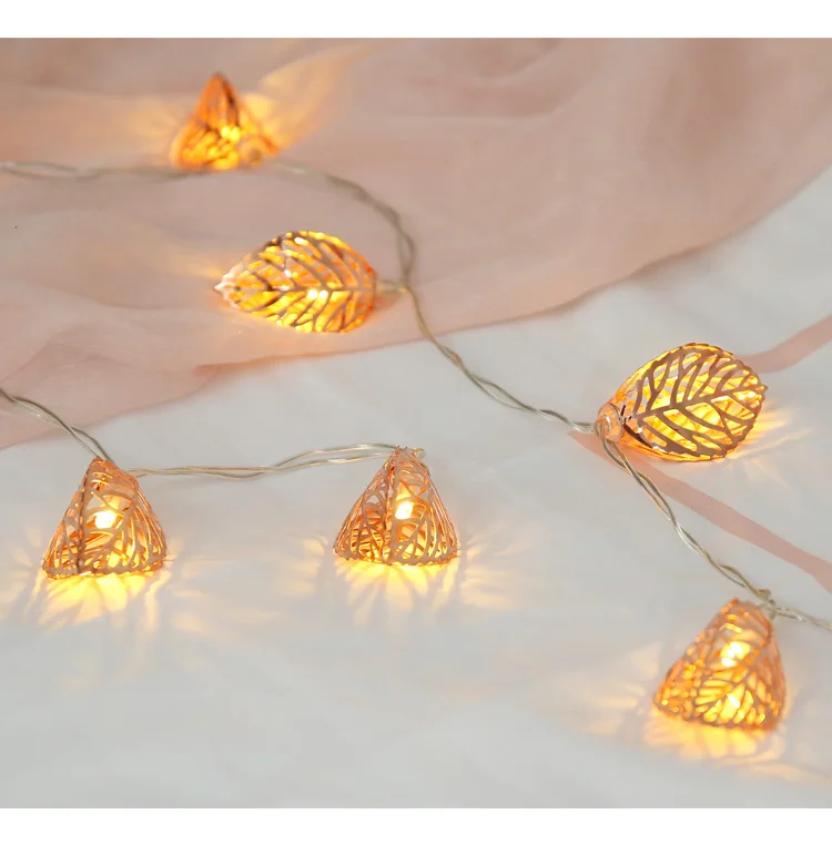 
Dropshipping LED flashlights girls little fresh rooms decorative light romantic wedding rose gold feather bedroom ins style 