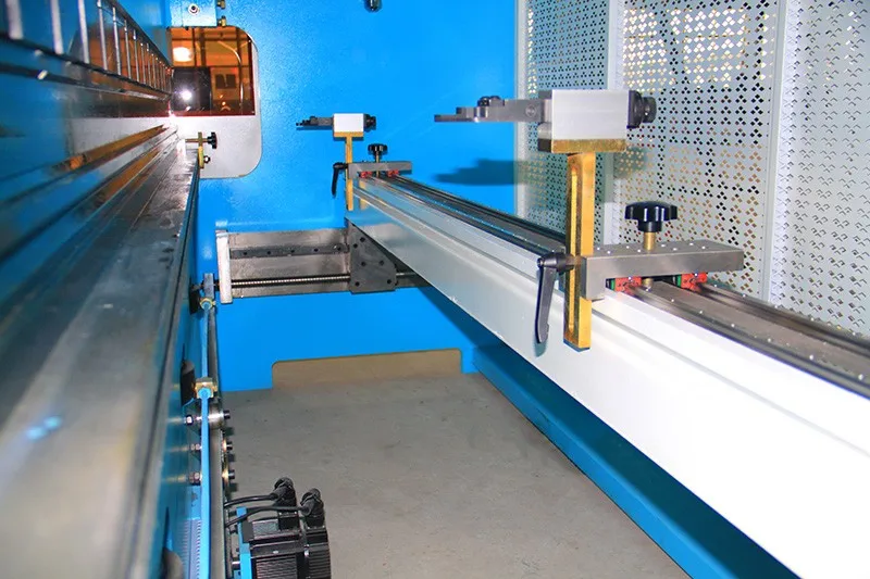 China electrohydrothermal digital control press brake