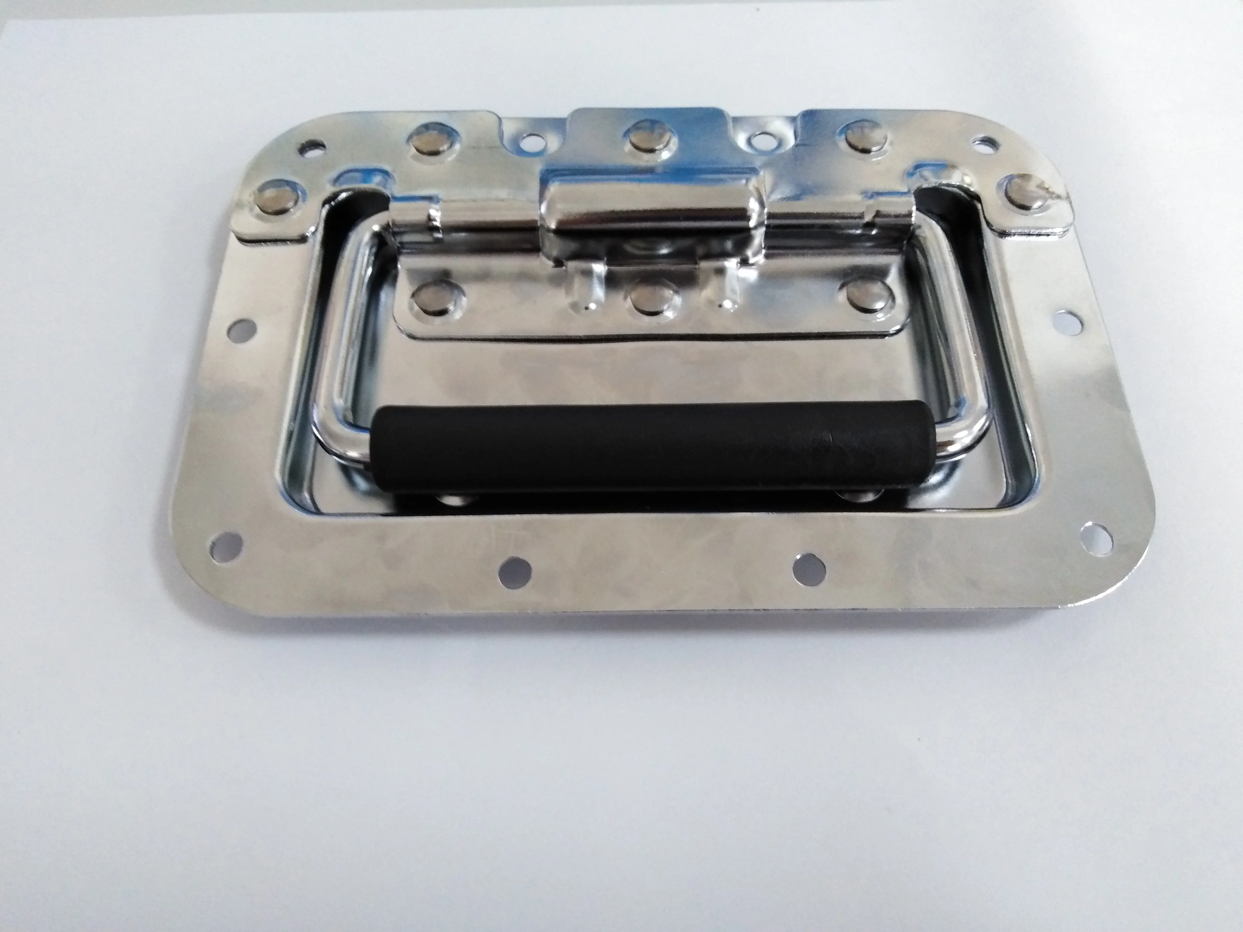 Recessed dish handle spring loaded handle in black grip for flight case