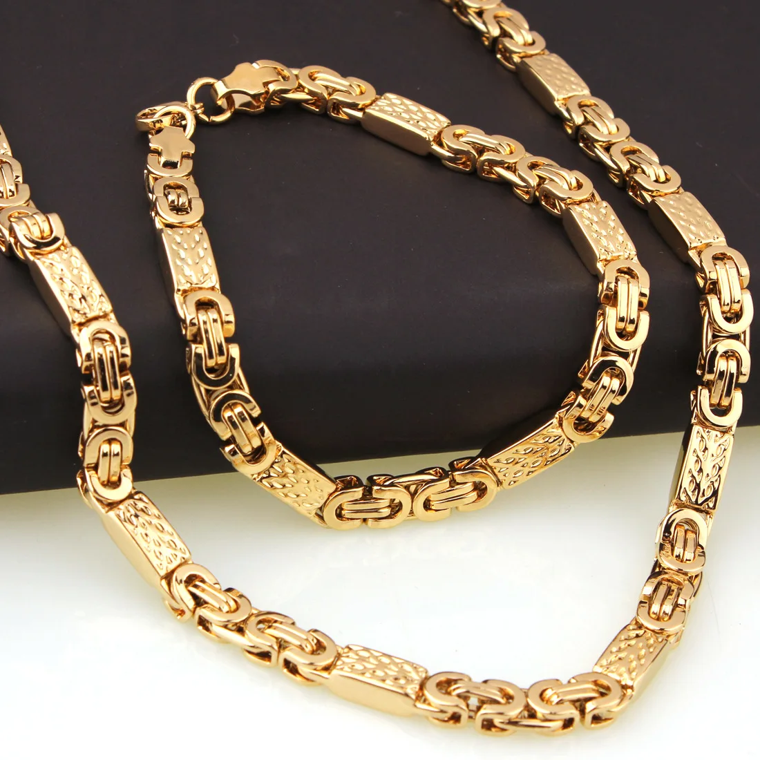 men gold chain (4).jpg