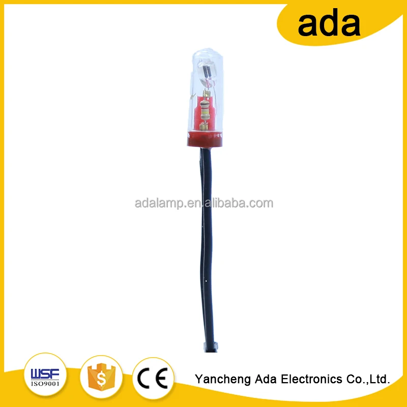 Фабрика питания приборной панели загорается индикатор