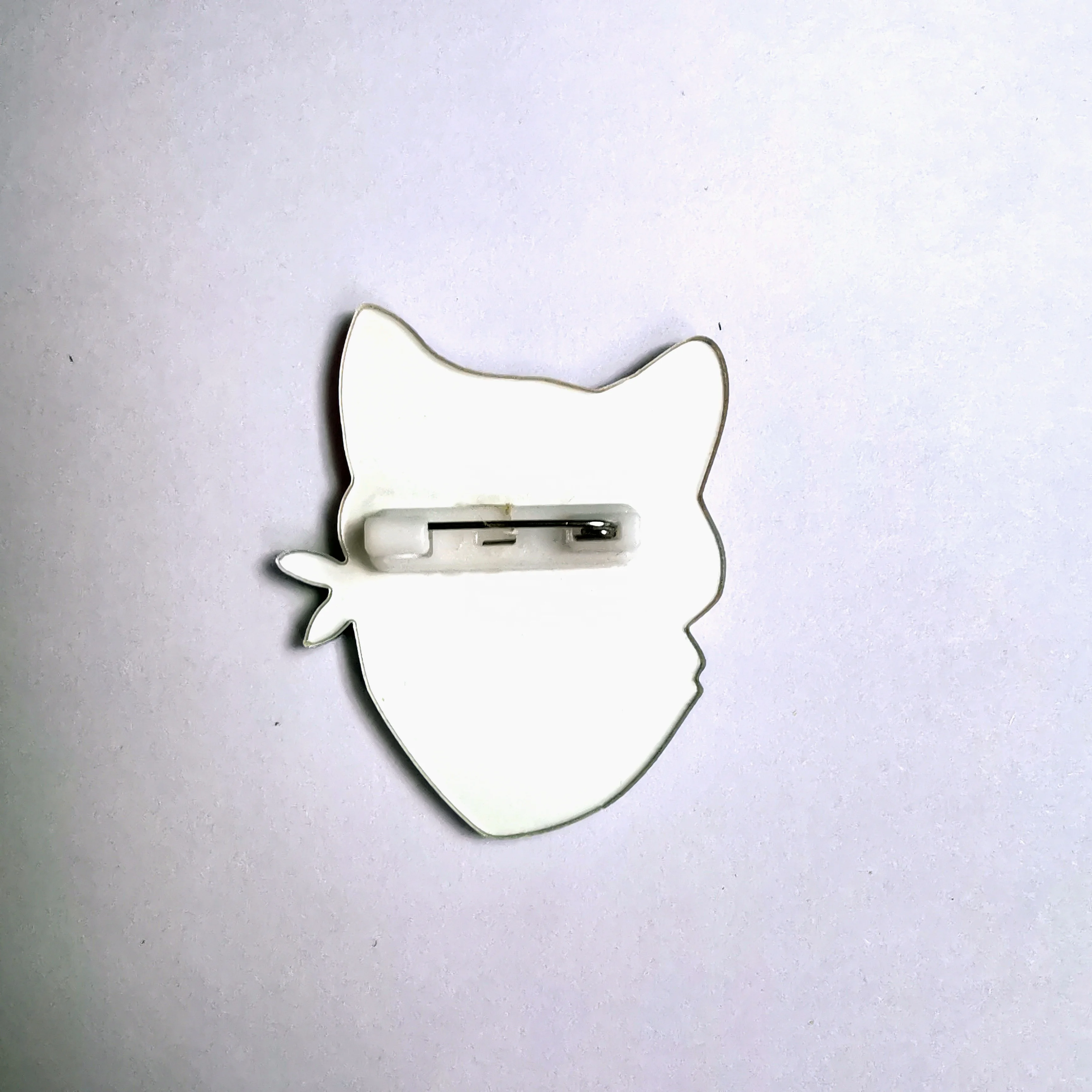 Акриловая булавка под заказ для именного значка с защитной задней булавкой