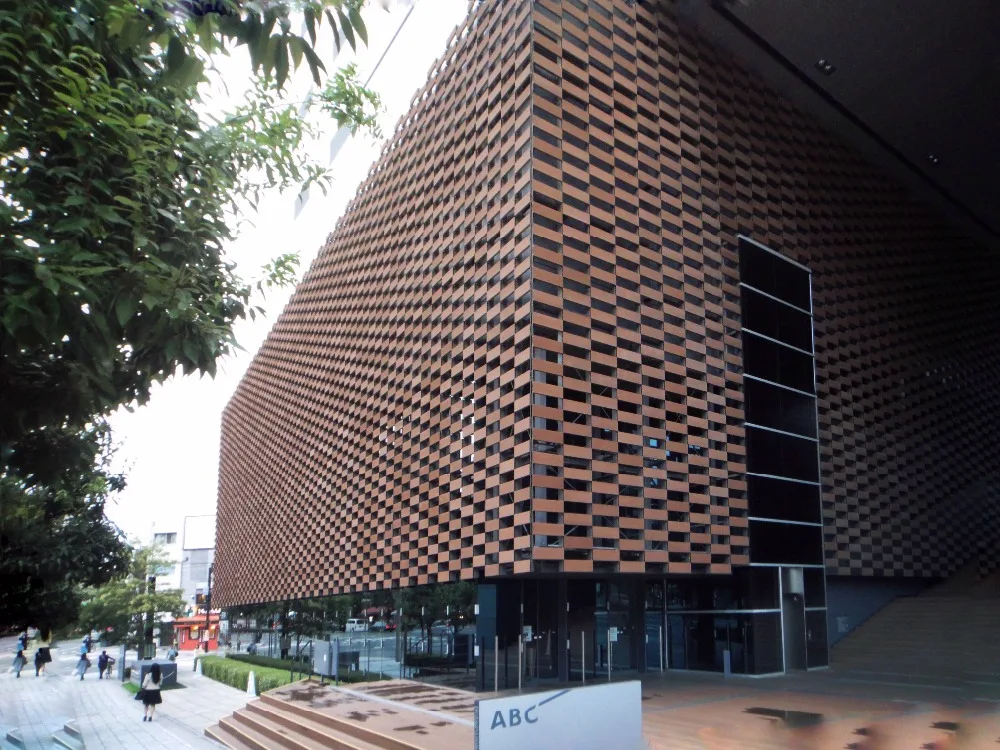 Used WPC Wood Plastic Portable Privacy Free Standing Pickets Pence Panel For Sale