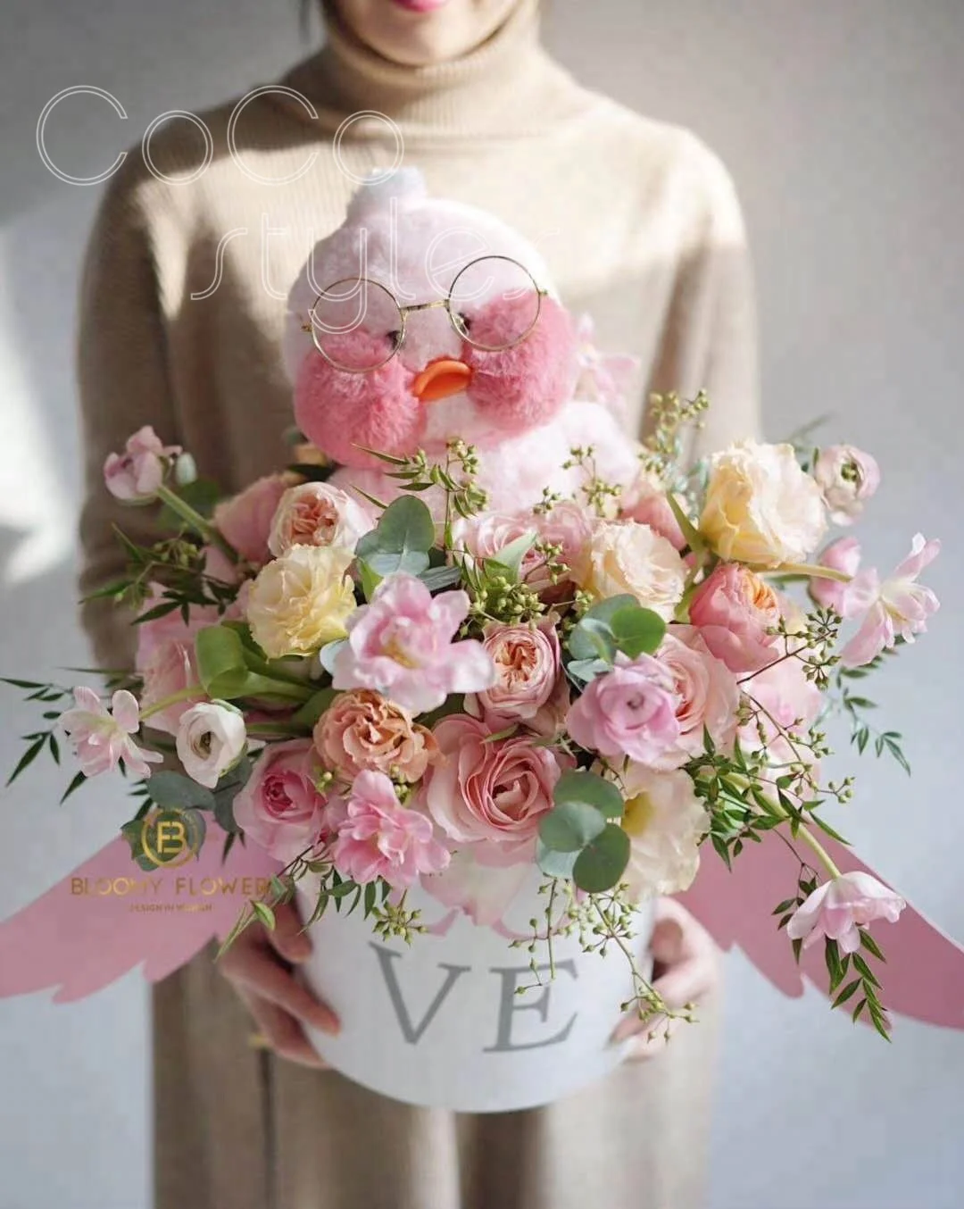 
Cocostyles diy unique round flower box with angel wings for sweet wedding party events gift box 