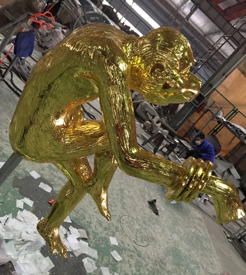 Gold leaves casting bronze monkey statue sculpture for Macao shopping mall