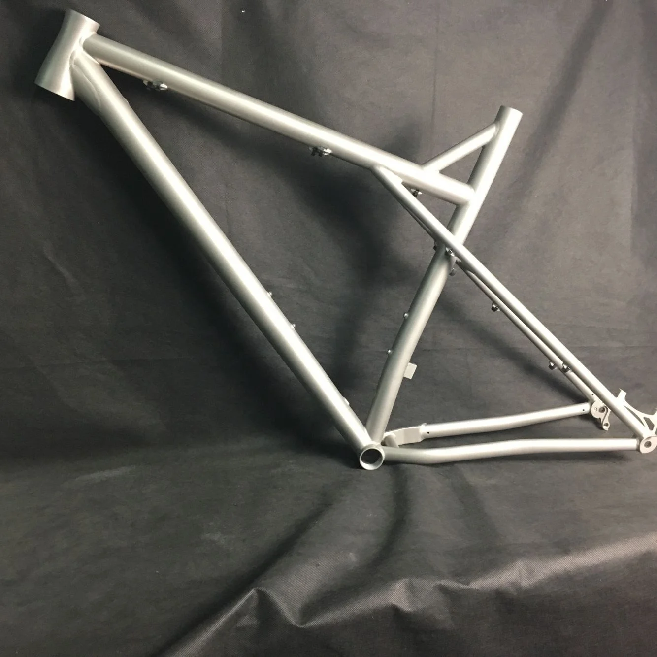 Hot sale custom-made bicycle frame big size 29er post mount thru axle titanium mtb bike frame