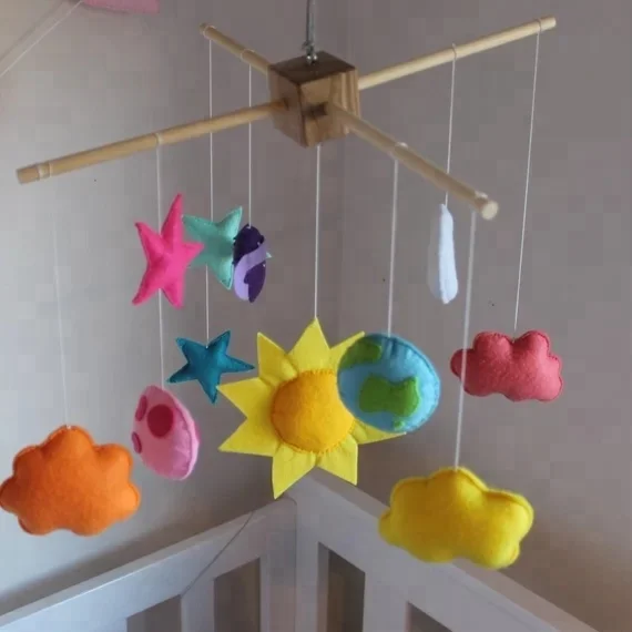 Подвесной детский мобиль ручной работы из войлока для детской кроватки с маленькой Солнечной системой из войлока