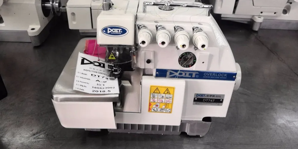 DT-747 4 thread overlock sewing machine