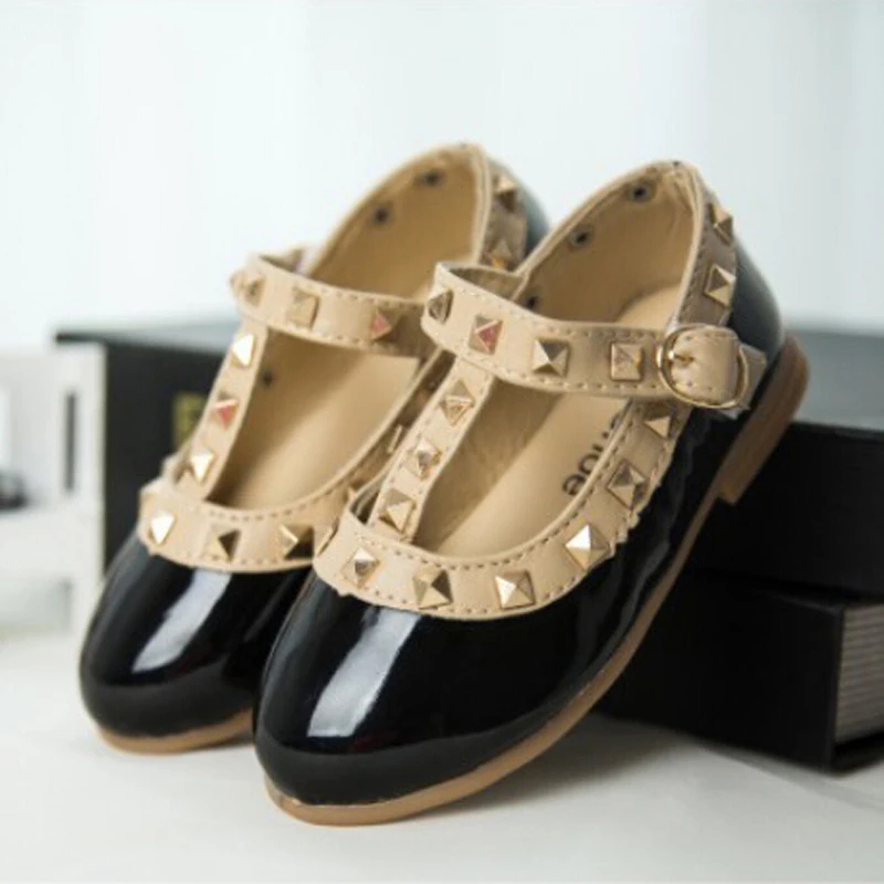 Hot selling kids flat leahter shoes baby children shoes leather female rivet princess single shoes