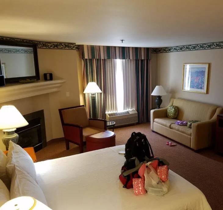 100% Polyester Wave Curtain Oriel Window Hotel Office Window Blackout Drapes and Curtains Best Selling Window Treatment