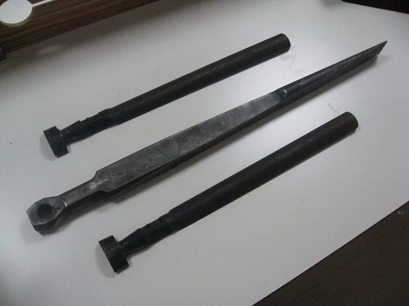 Darda C12 counter wedge for hydraulic rock splitter