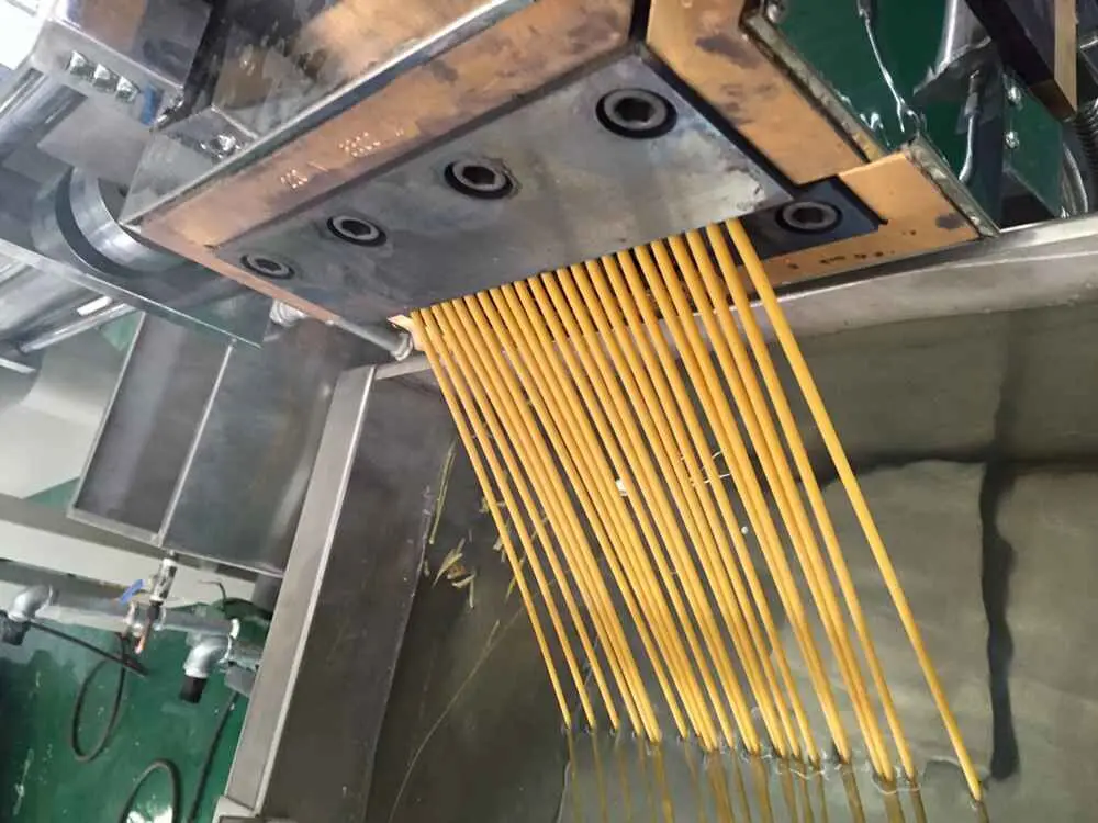 Машина для производства пластиковых гранул, двухшнековый экструдер с подводной гранулирующей линией для гранулирования PP PE PVC PC PS