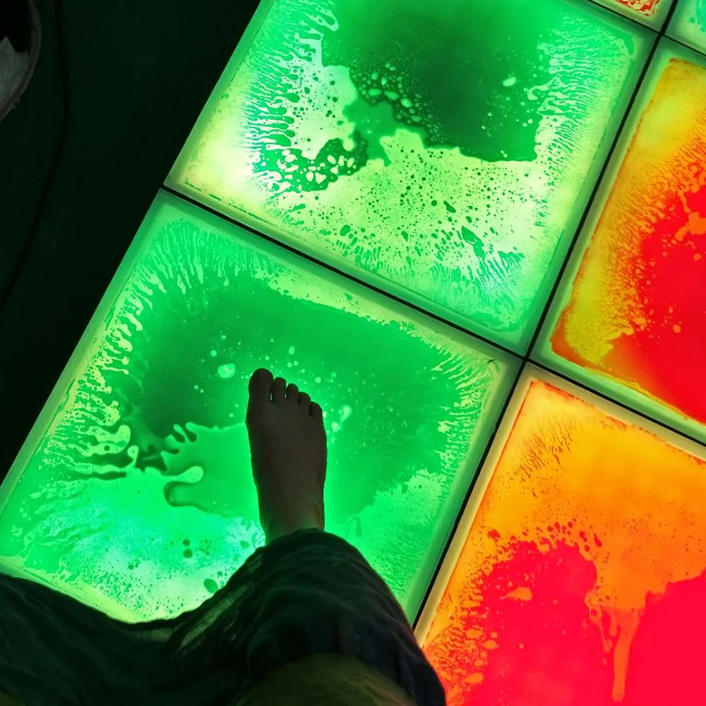 China factory portable rechargeable pressure sensitive color changing illuminated liquid wireless led dance floor