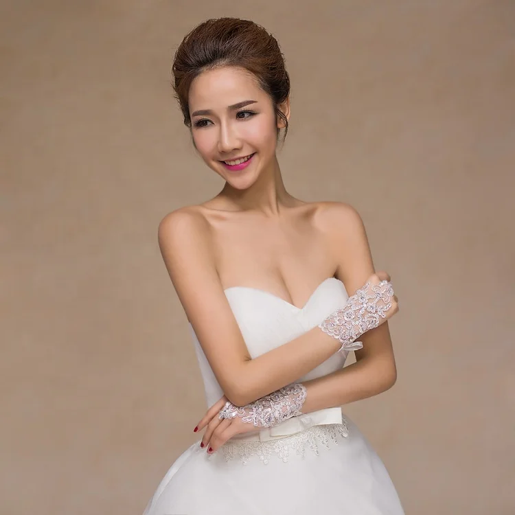 
Bride wedding gloves 