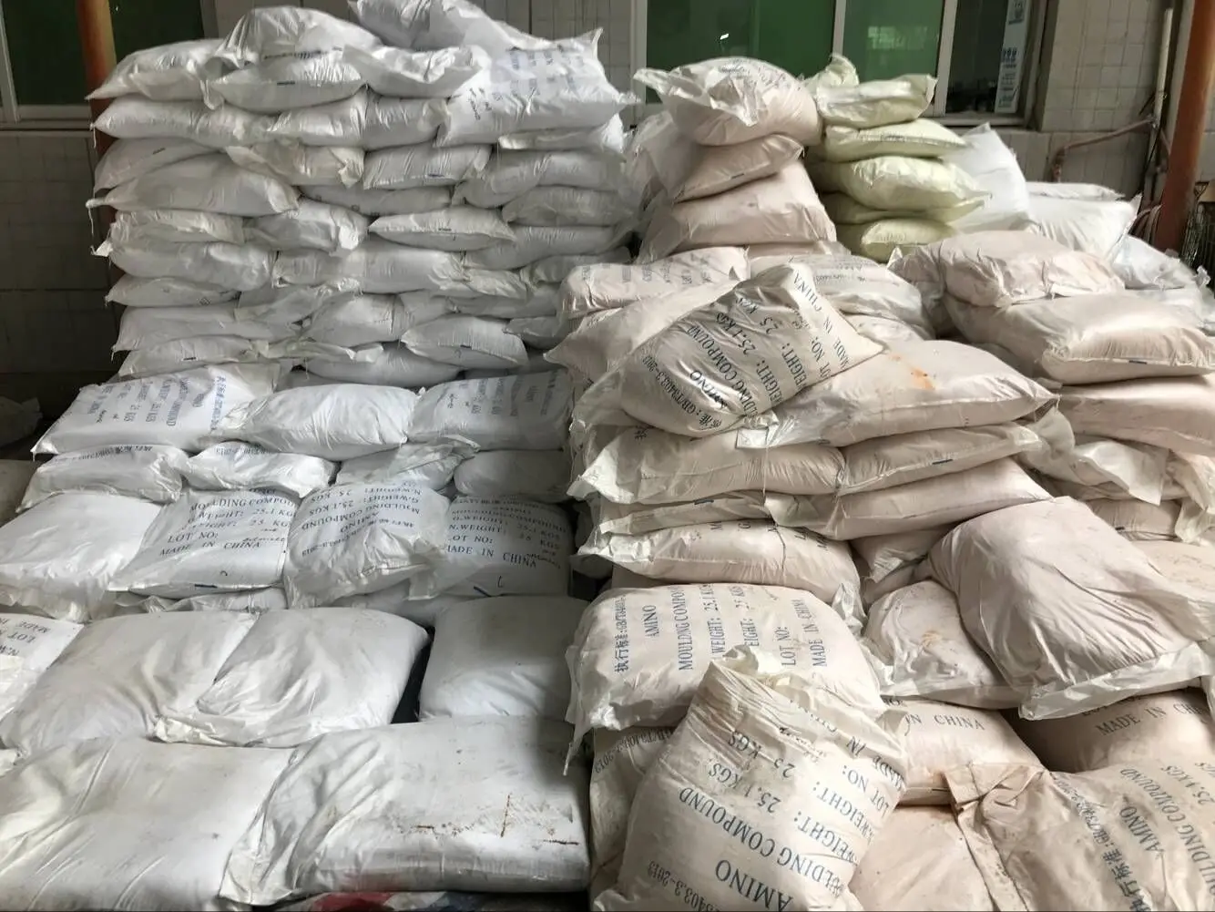 Chemical raw materials Melamine formaldehyde resin powder 99.8% urea molding compound melamine powder