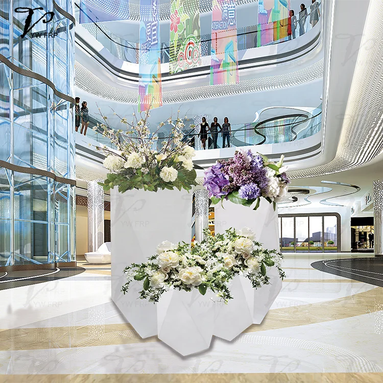 Geometric Origami Art Fiberglass Diamond Large Flower  Planter Pot Combination For Commercial Public or Garden