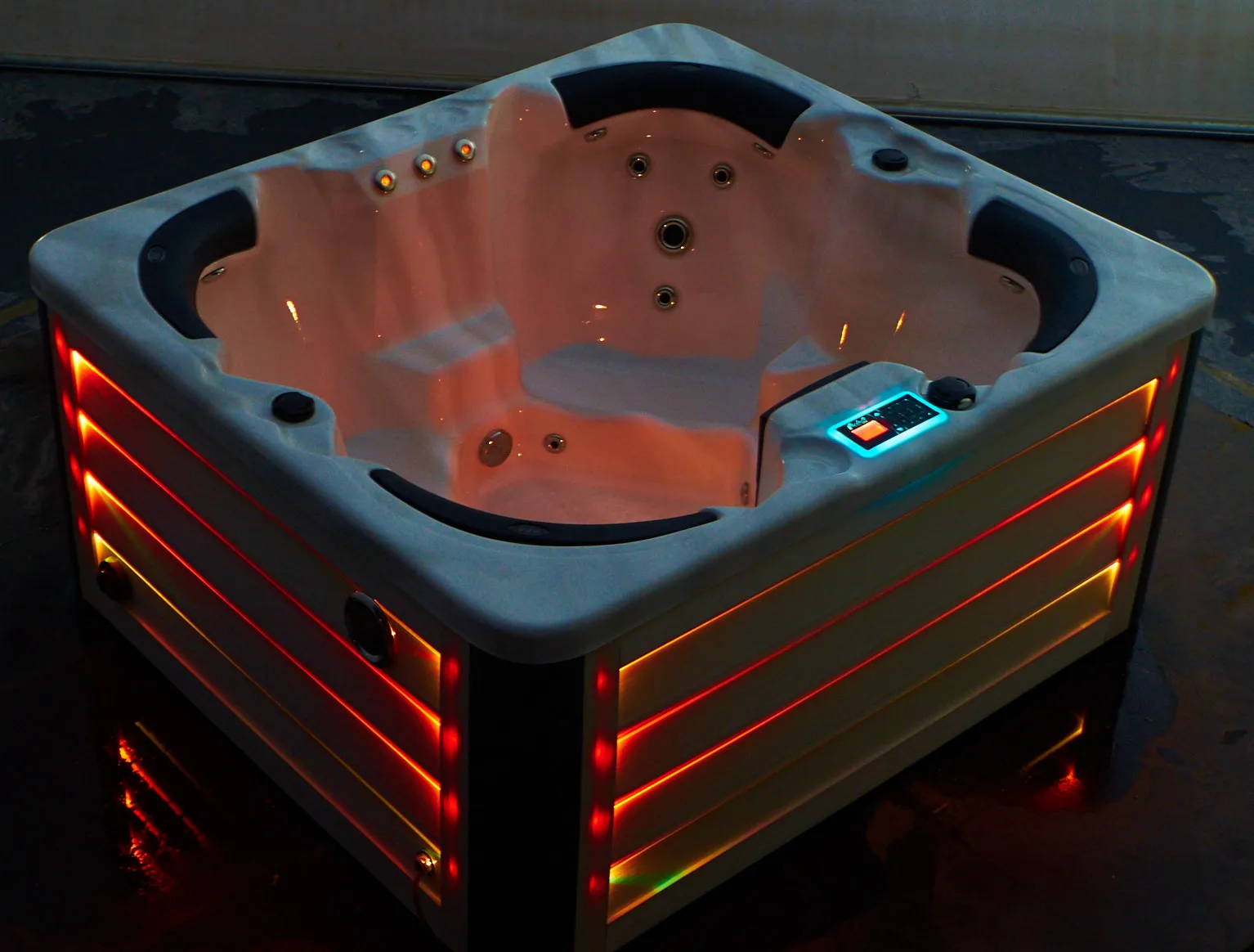 4 person spa with strong massage power good price and LED fountains