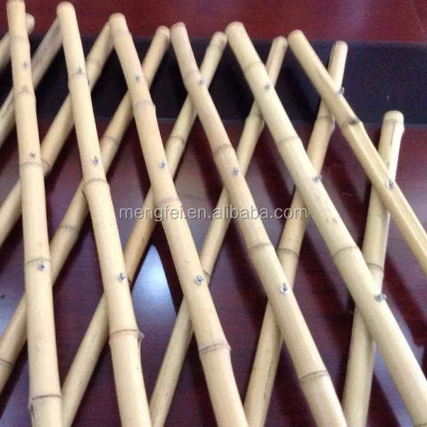 Rolled natural bamboo fencing