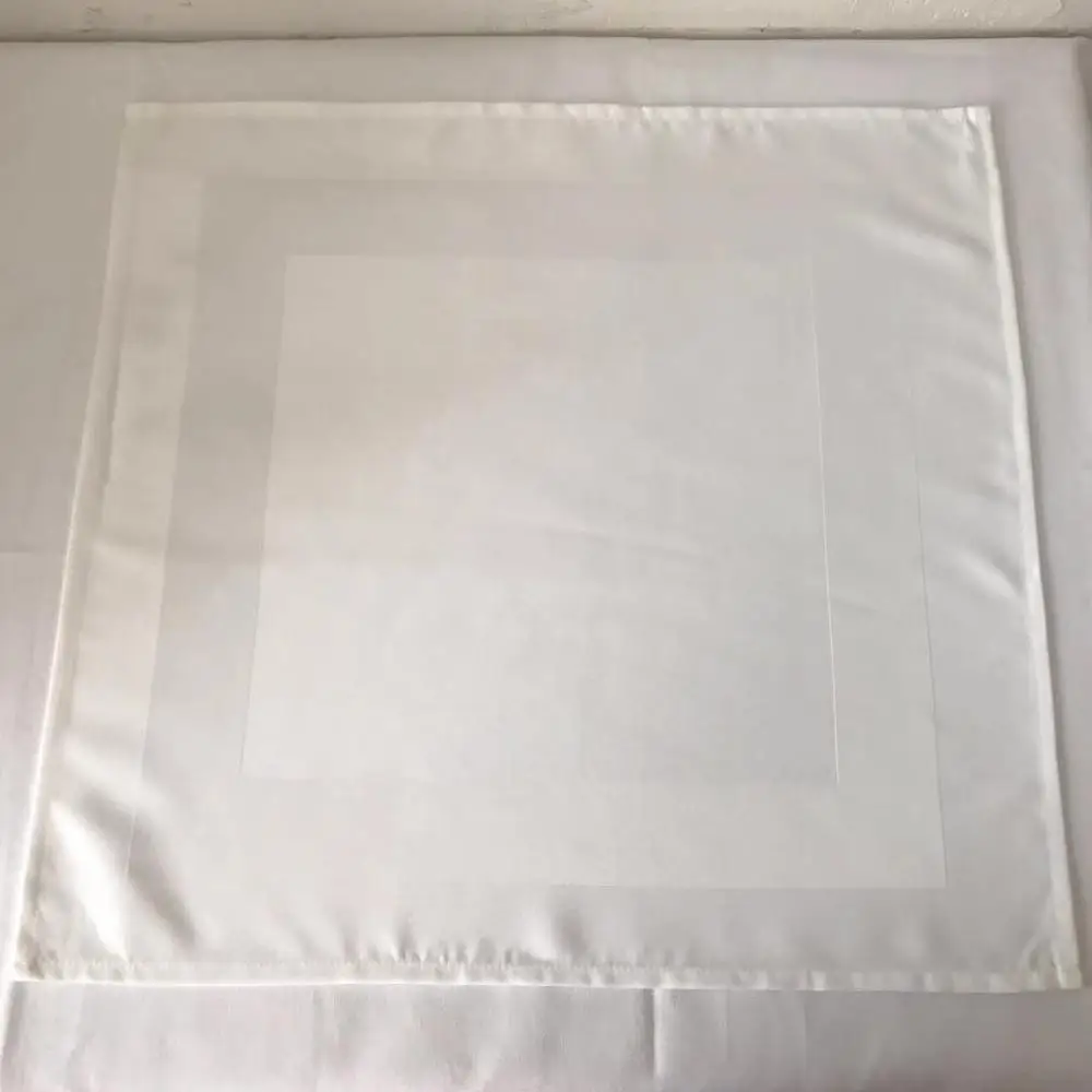 
 Красивые столовые салфетки 50x50 см из 100 полиэстера с атласной лентой для ресторана  