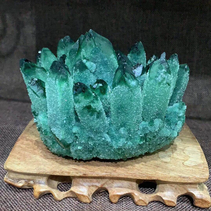 Natural Green Quartz Mineral Crystal Clusters Hot Selling Apophyllite Cluster Large Crystal Clusters