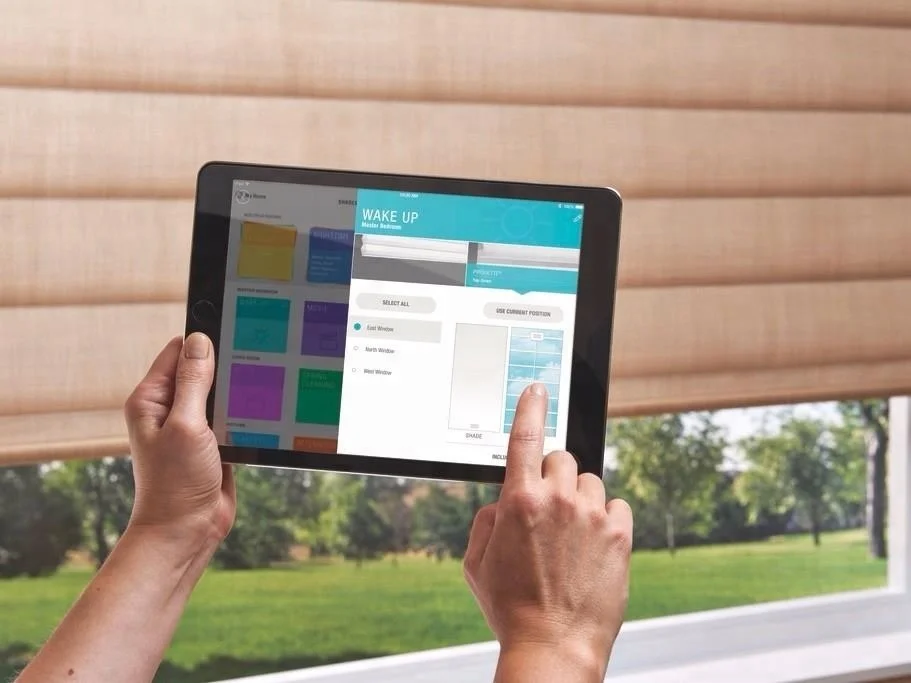 Quiet intelligent motorized roller blinds