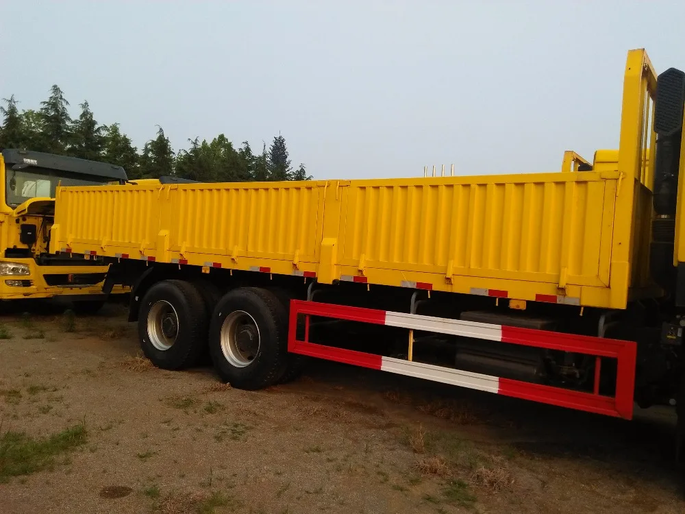 2021 Sinotruck howo 6X4 Lorry Truck Van Stake truck Cargo Truck for sale