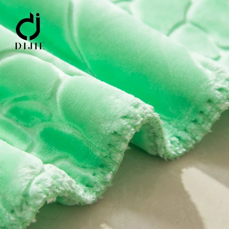 China 100 polyester printed flannel fleece high quality baby animal printed minky blanket for baby