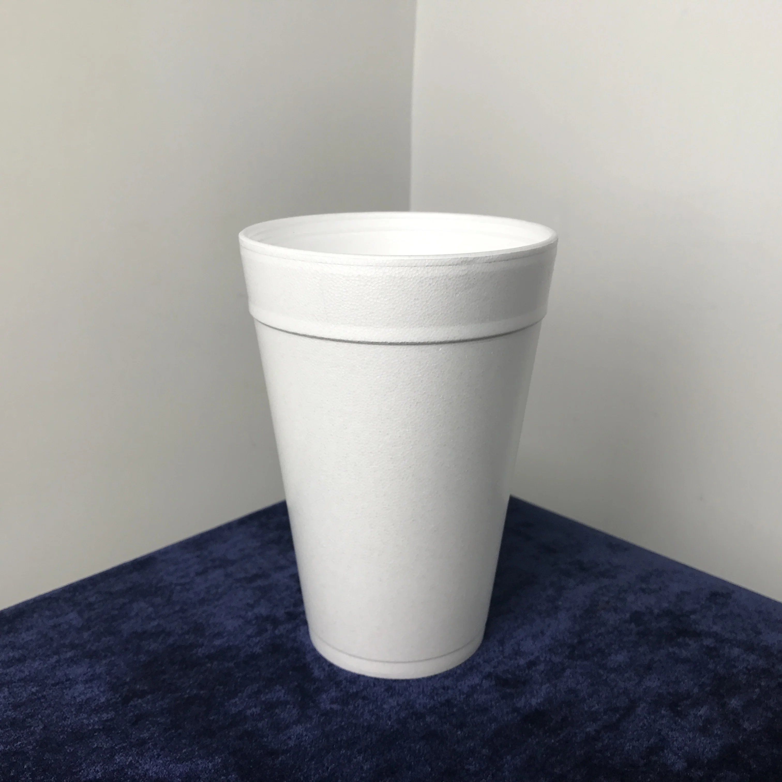 
32oz Plastic Pitcher Handle For Eps Foam cup 