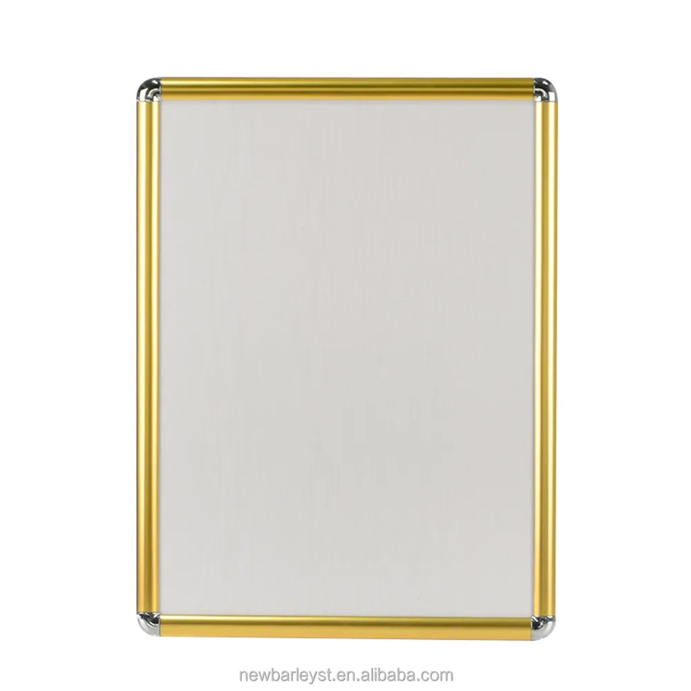 Золотая рамка-постер размером A4 с рамкой 25 мм с уголками или круглыми углами