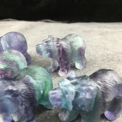 Wholesale Natural fluorite hand carved mini bear quartz  animal carvings for birthday gift