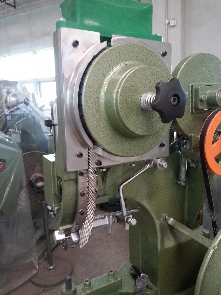 CD automatic feed rivet machine for baby carrage