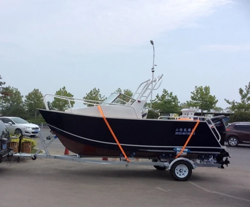 high quality 5.8m marine aluminum welded cuddy cabin hard top fishing boat for sale