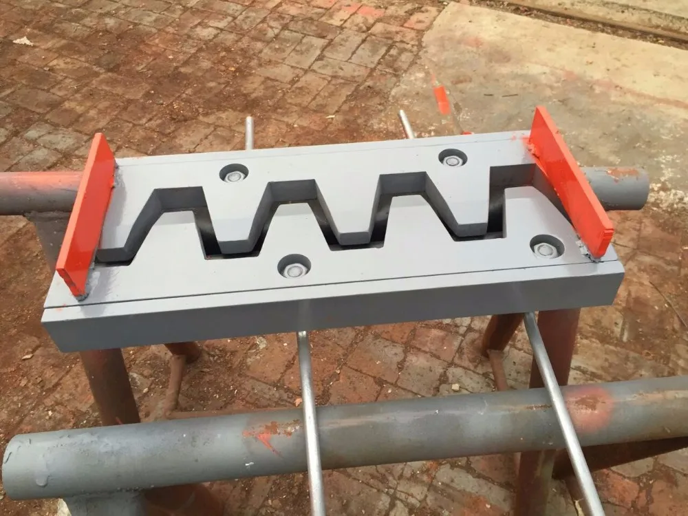 Steel plate finger type expansion joints for bridges