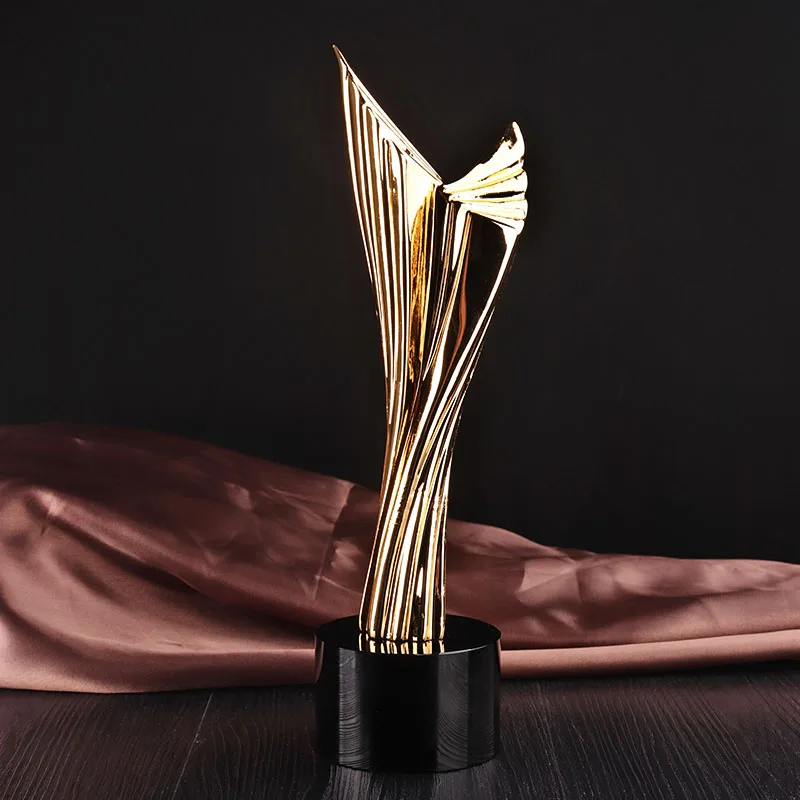 New design crystal trophy star crystal award wholesale sports trophy in china