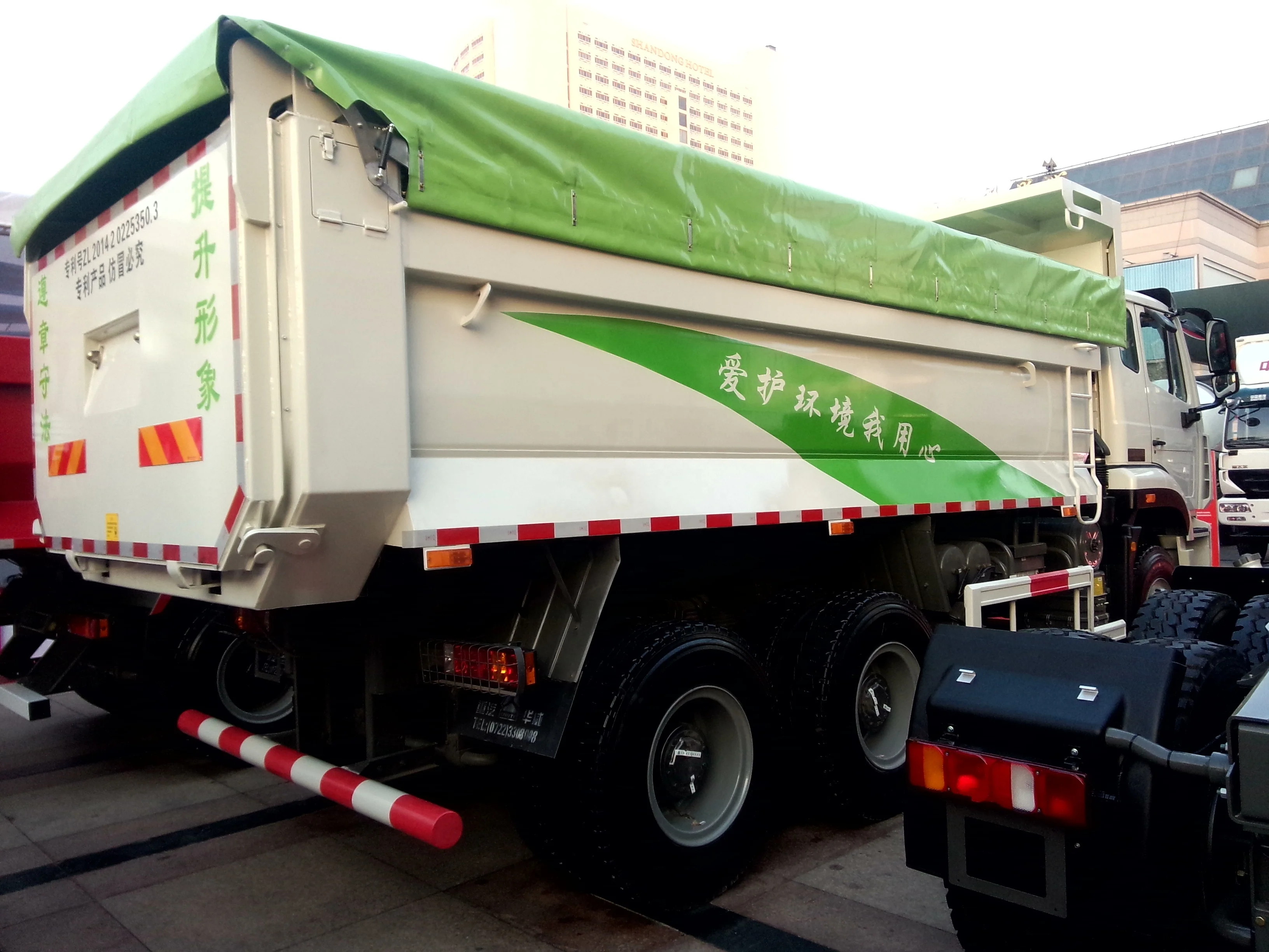 Sinotruk HOHAN 6X4 city muck dump truck 10 wheeler tipper