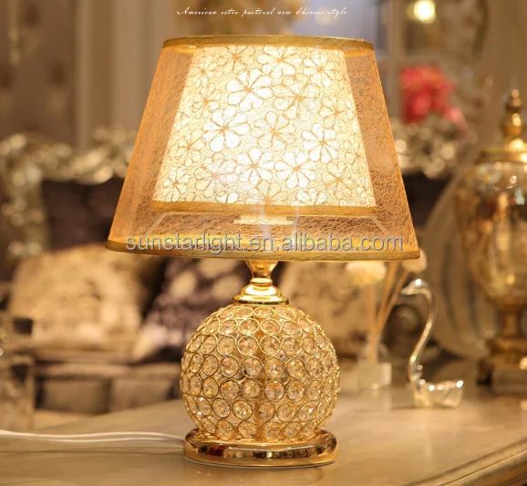 Fashion Crystal Table Lamp With Flower Lampshade Round Metal Base Table Light